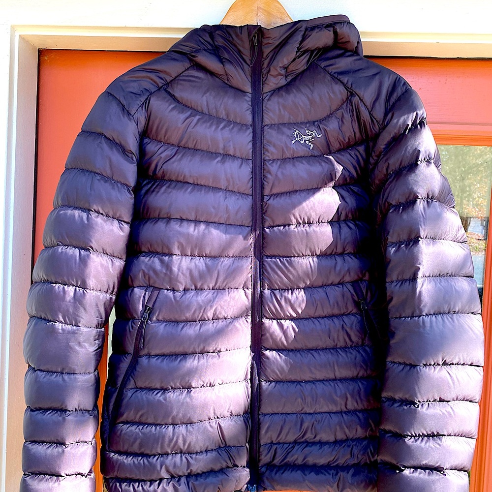 GREAT PRICE! Arc’teryx Cerium LT Hoody Goose Down Coat, Purple, Large, Women’s